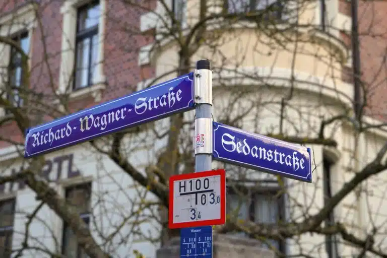 Prof. Dr. Martina Steber und Prof. Dr. Johannes Großmann: Ehre wem Ehre gebührt?